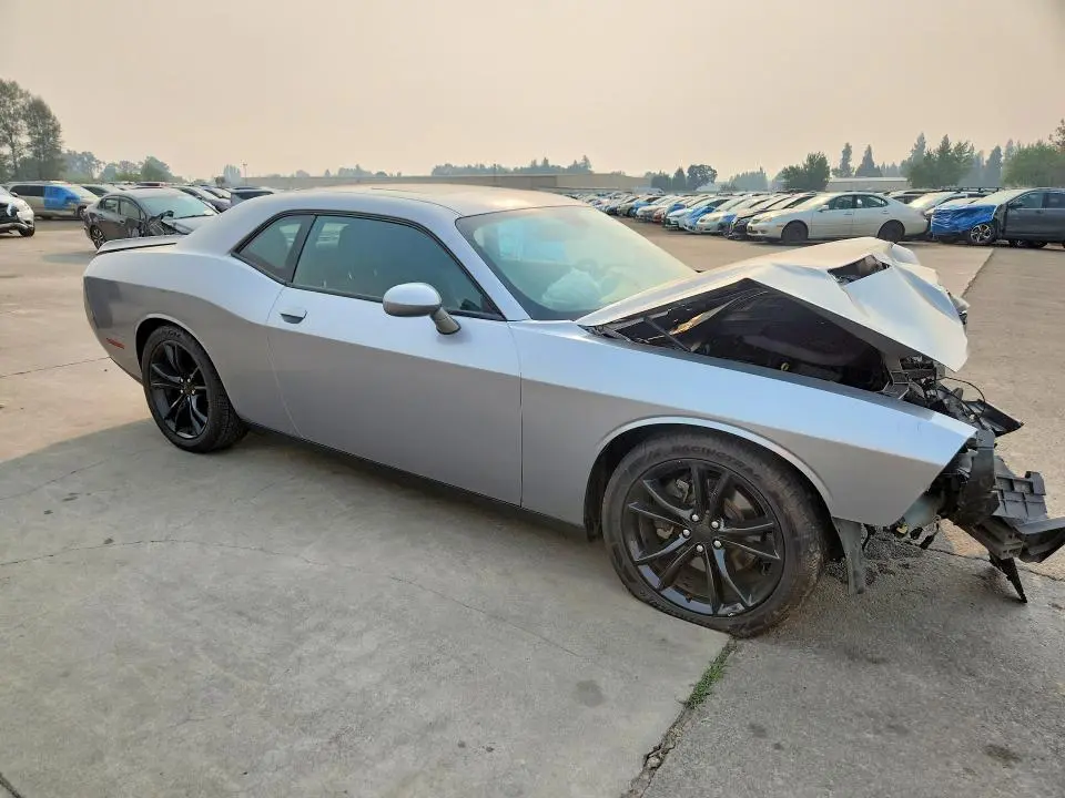 2016 DODGE CHALLENGER SXT  