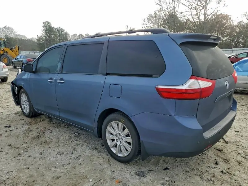 2015 TOYOTA SIENNA XLE  