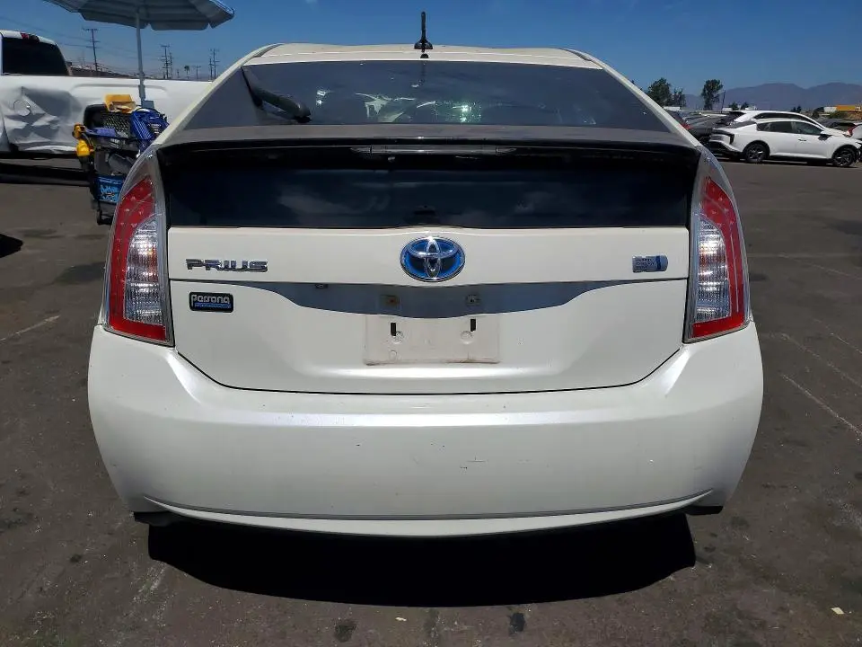 2013 TOYOTA PRIUS PERSONA SERIES SE  