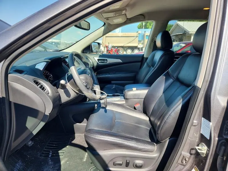 2019 NISSAN PATHFINDER SL  
