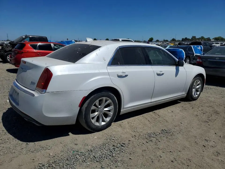 2016 CHRYSLER 300 LIMITED  