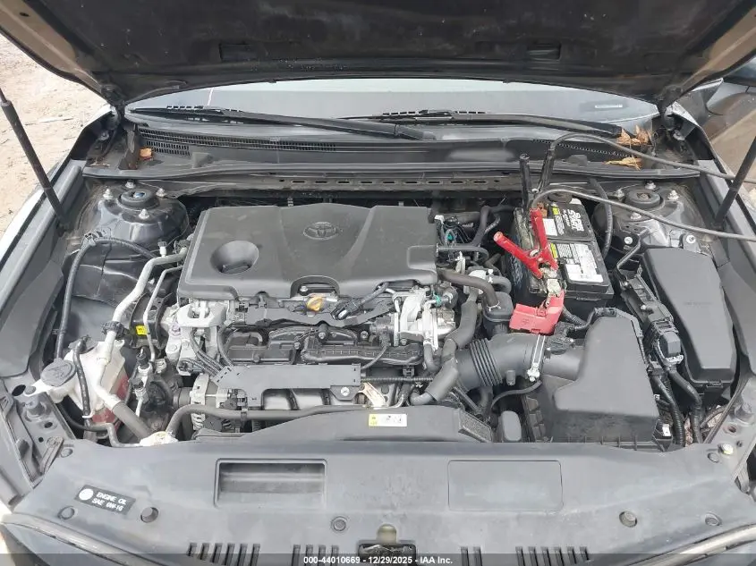 2018 TOYOTA CAMRY SE