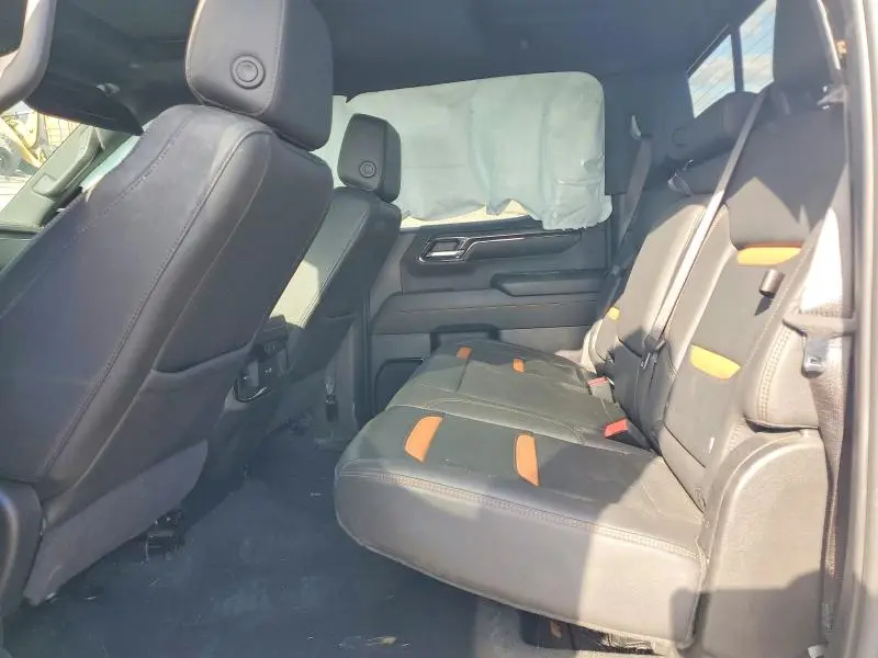 2024 GMC SIERRA K1500 AT4  