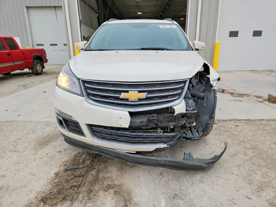 2015 CHEVROLET TRAVERSE LT  