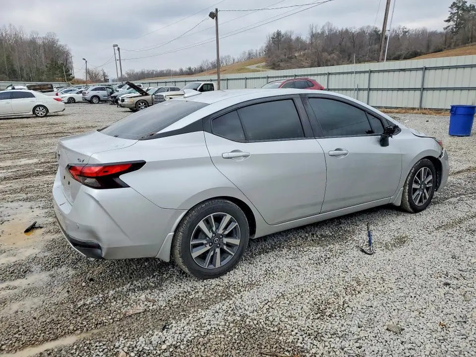 2020 NISSAN VERSA SV  