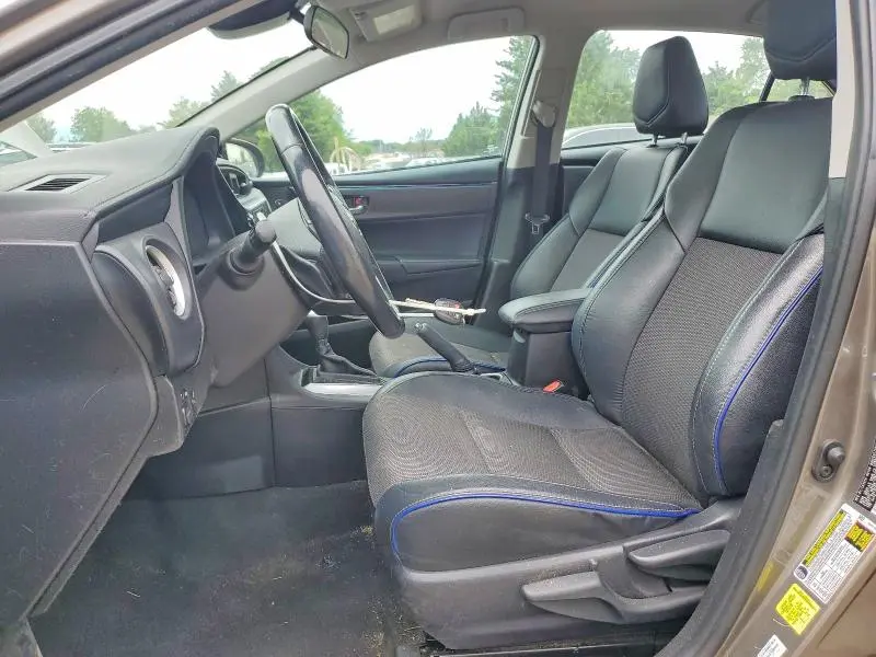 2019 TOYOTA COROLLA SE  