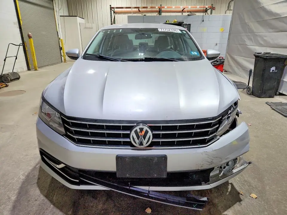 2016 VOLKSWAGEN PASSAT S  