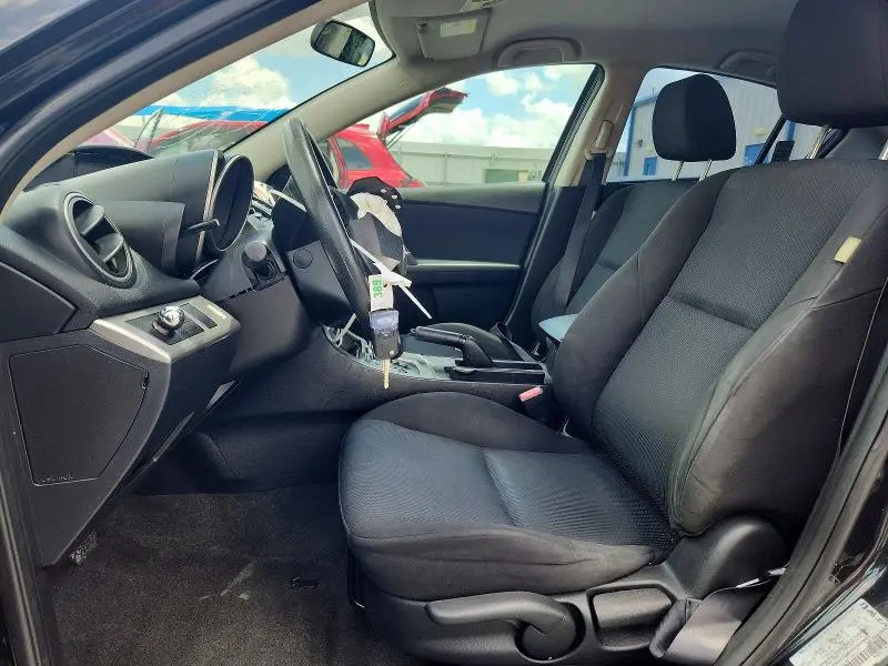 2011 MAZDA 3 I  
