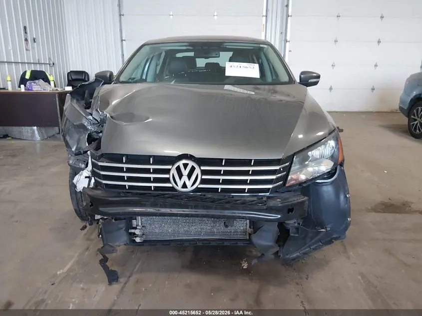 2013 VOLKSWAGEN PASSAT 2.5L SEL PREMIUM