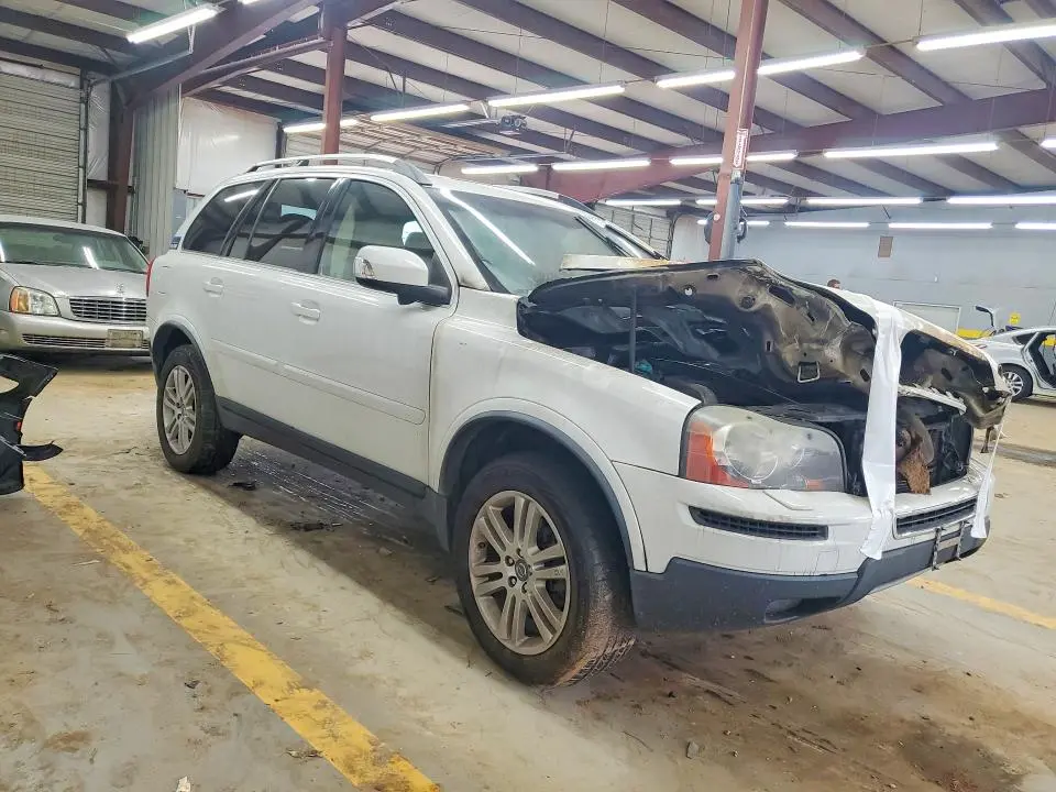2011 VOLVO XC90 3.2  