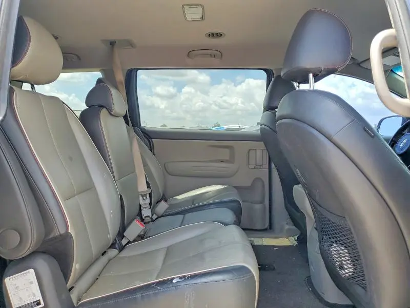 2016 KIA SEDONA LX  