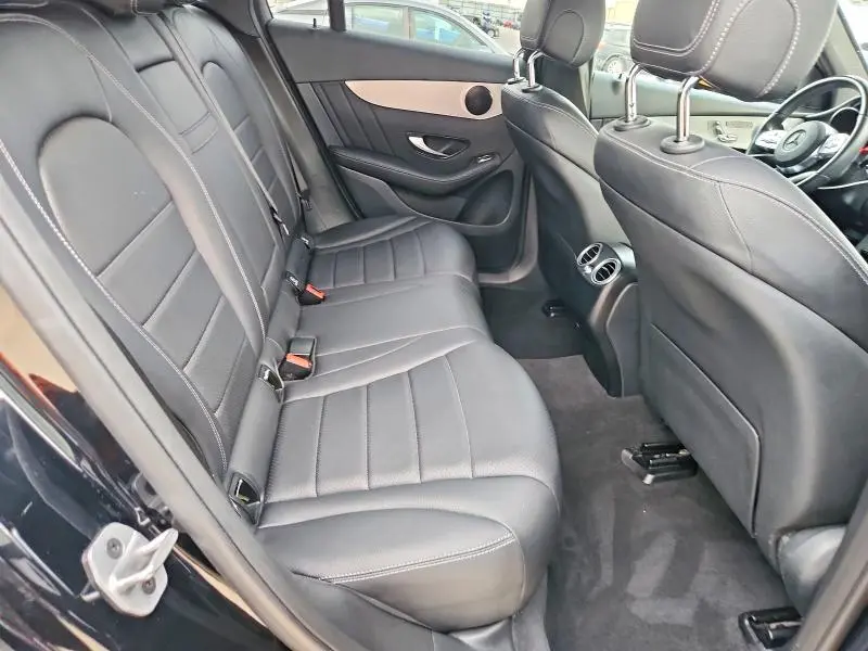 2022 MERCEDES-BENZ GLC 300  