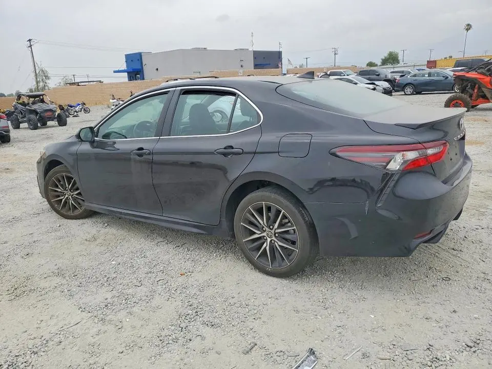 2024 TOYOTA CAMRY SE  