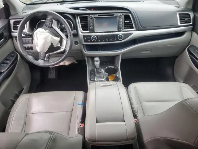 2016 TOYOTA HIGHLANDER XLE  