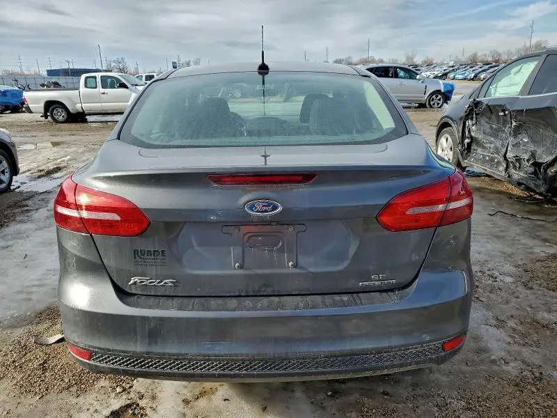 2015 FORD FOCUS SE  