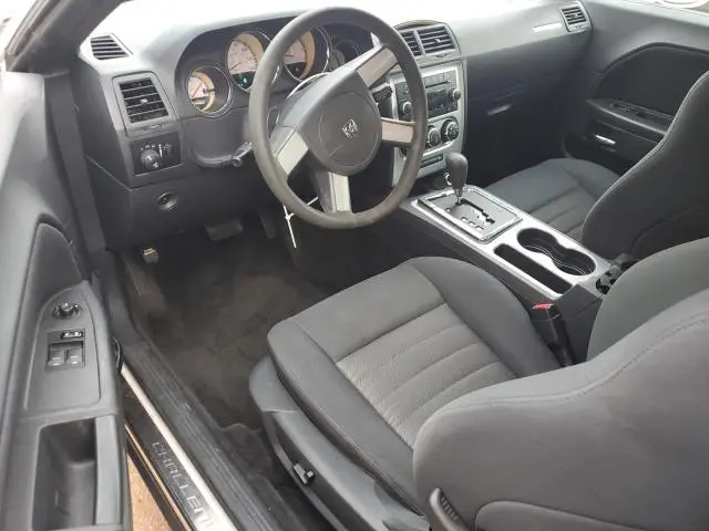 2010 DODGE CHALLENGER SE  