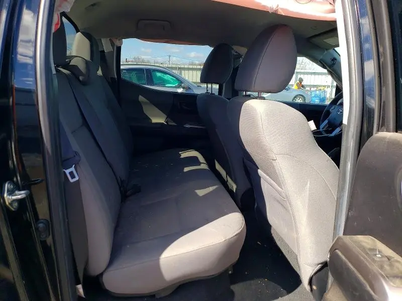 2022 TOYOTA TACOMA SR5 V6  