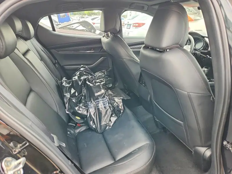 2024 MAZDA 3 PREFERRED  