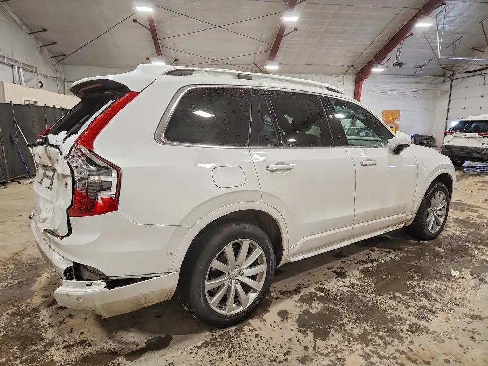 2018 VOLVO XC90 T6  