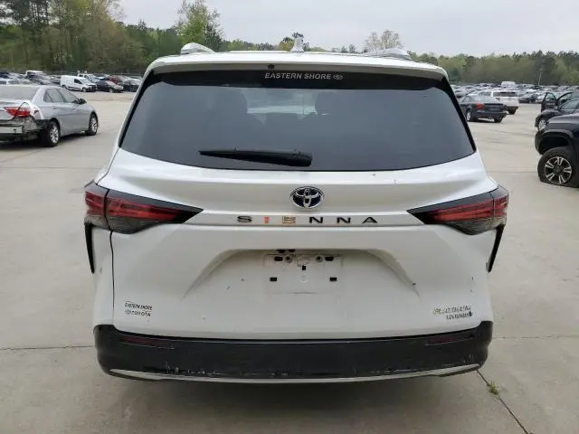 2024 TOYOTA SIENNA LIMITED  