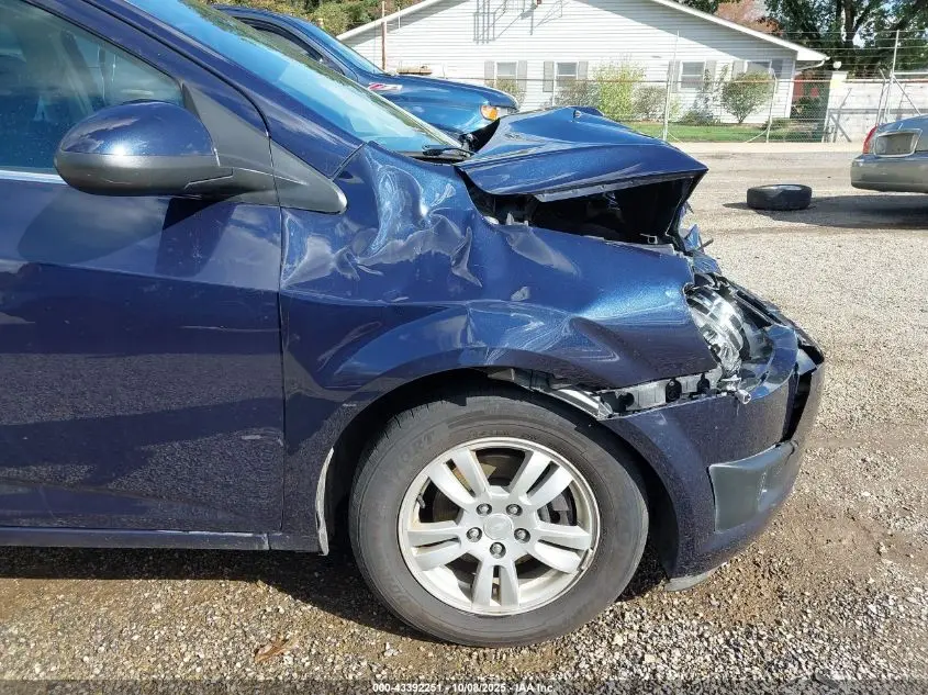 2015 CHEVROLET SONIC LT AUTO