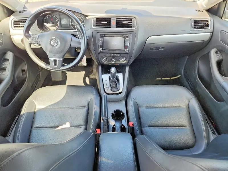 2013 VOLKSWAGEN JETTA SE  