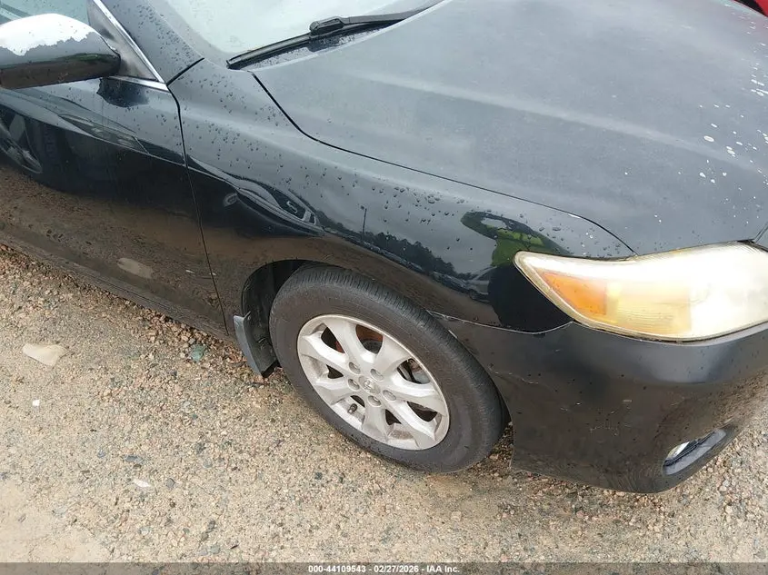 2011 TOYOTA CAMRY LE