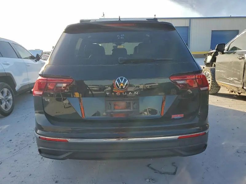 2022 VOLKSWAGEN TIGUAN SE  