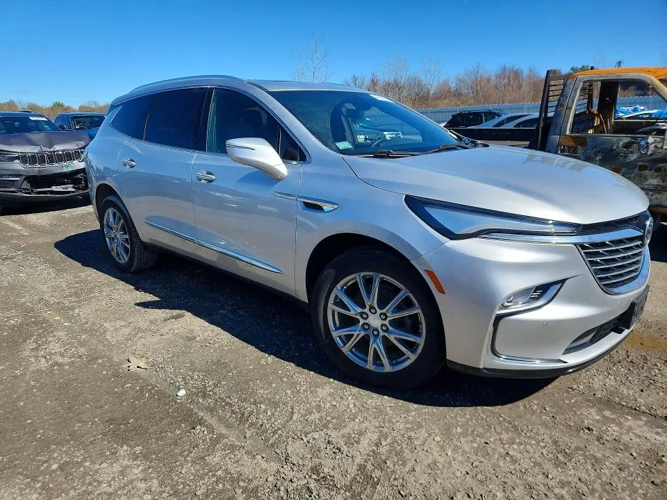 2022 BUICK ENCLAVE ESSENCE  