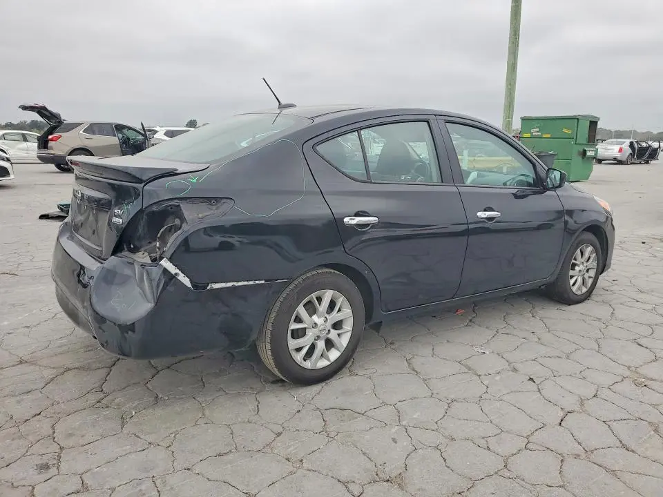 2019 NISSAN VERSA SV  