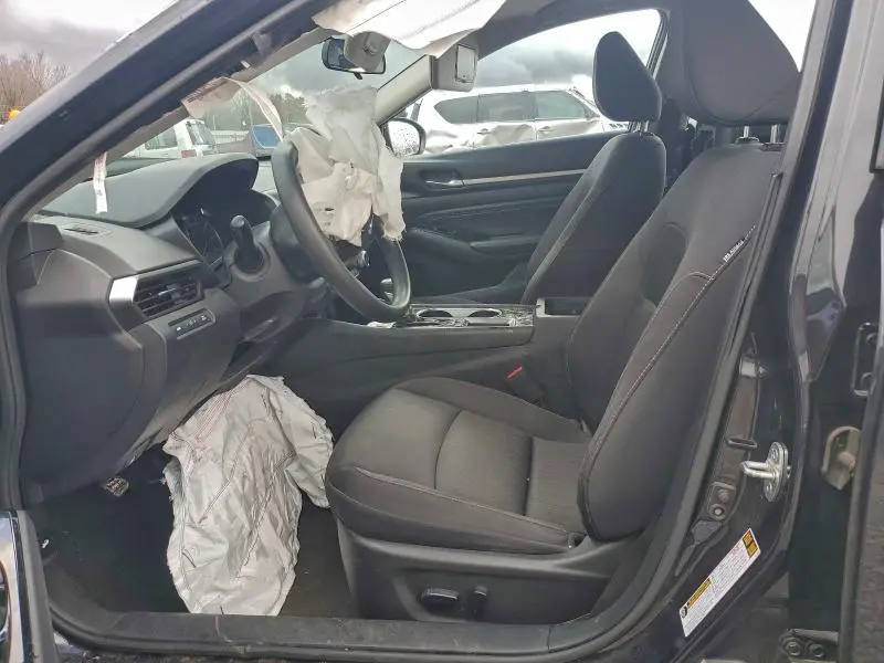 2021 NISSAN ALTIMA SV  