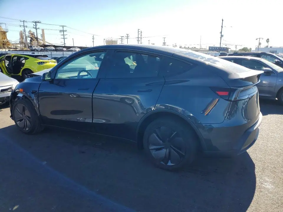 2026 TESLA MODEL Y   