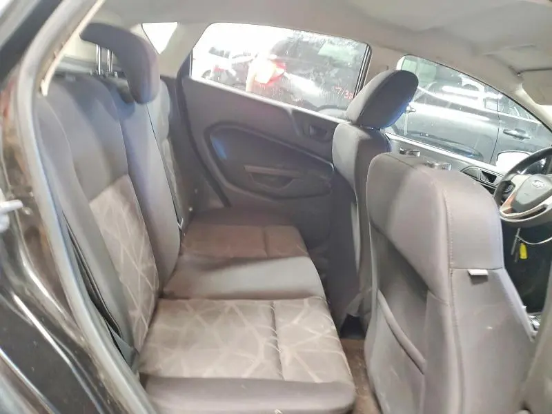 2011 FORD FIESTA SE  