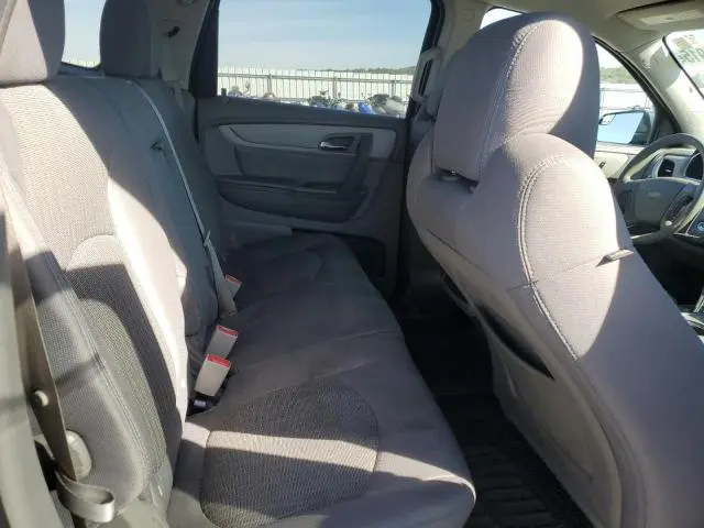 2014 CHEVROLET TRAVERSE LS  