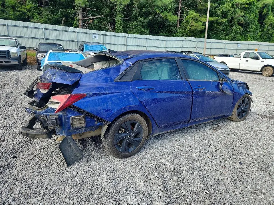 2022 HYUNDAI ELANTRA SEL  