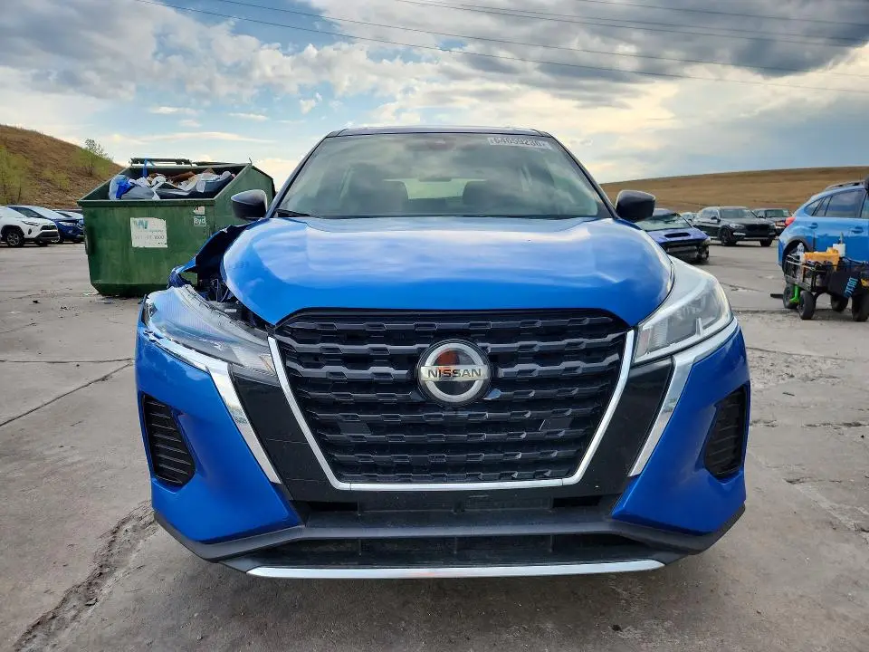 2021 NISSAN KICKS S  