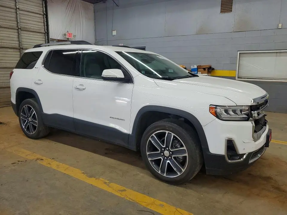 2021 GMC ACADIA SLT  