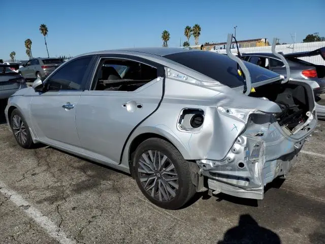 2024 NISSAN ALTIMA SV  