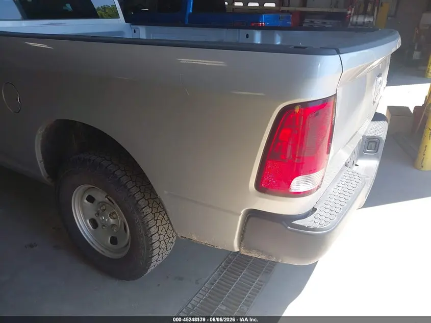 2017 RAM 1500 TRADESMAN  4X4 8' BOX