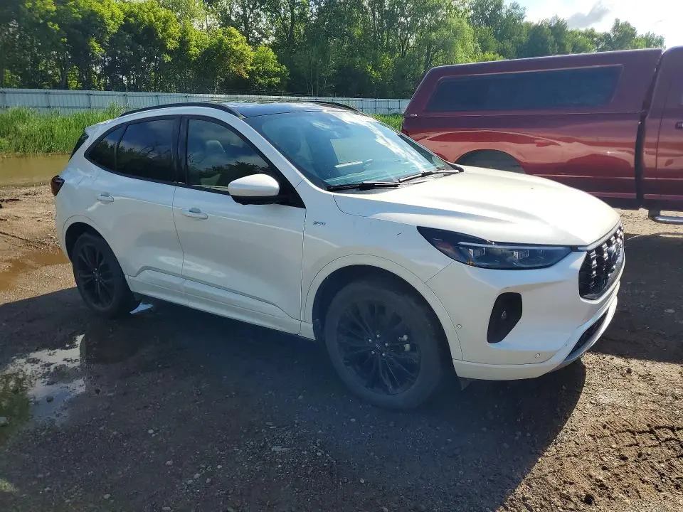 2024 FORD ESCAPE ST LINE ELITE  