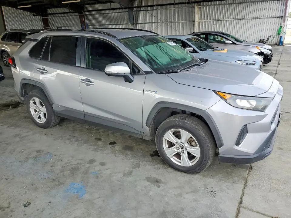 2019 TOYOTA RAV4 LE  
