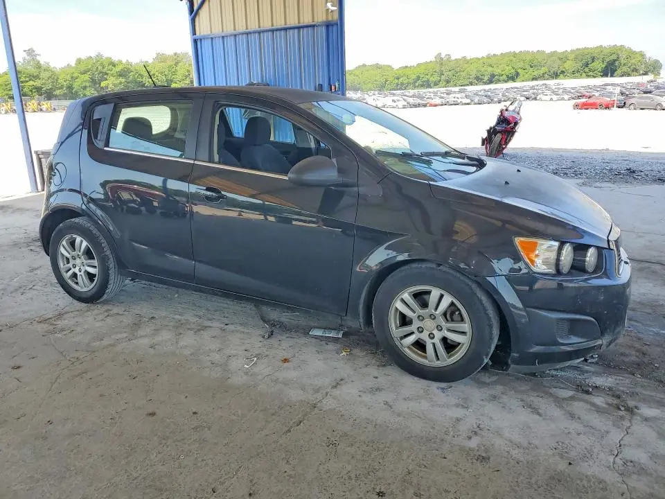 2016 CHEVROLET SONIC LT  