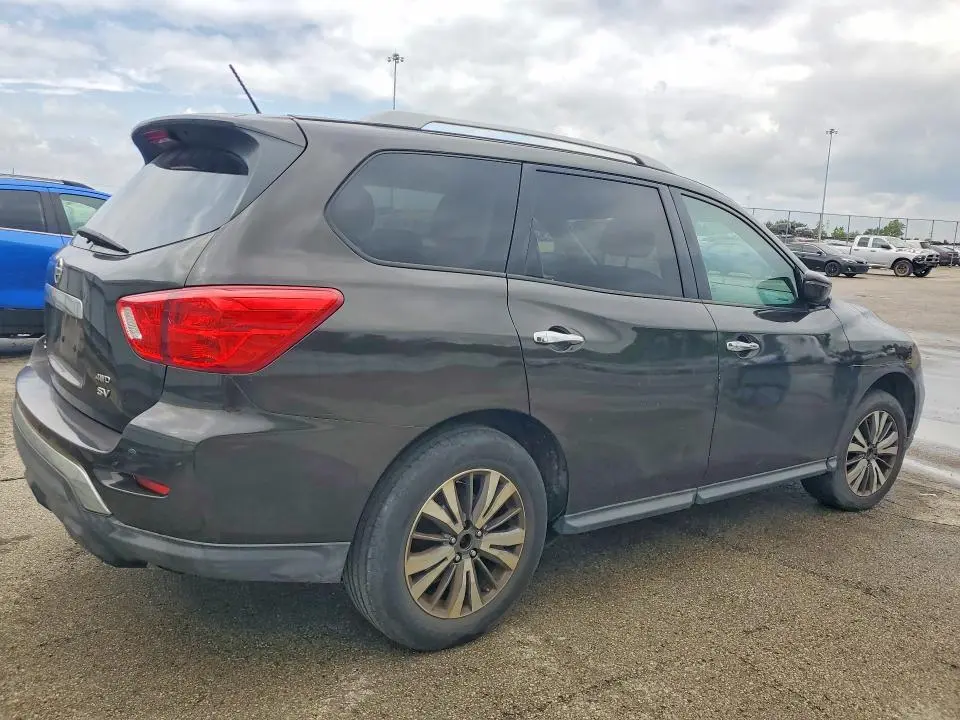 2017 NISSAN PATHFINDER SV  