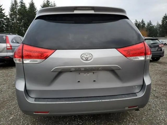 2013 TOYOTA SIENNA LE  