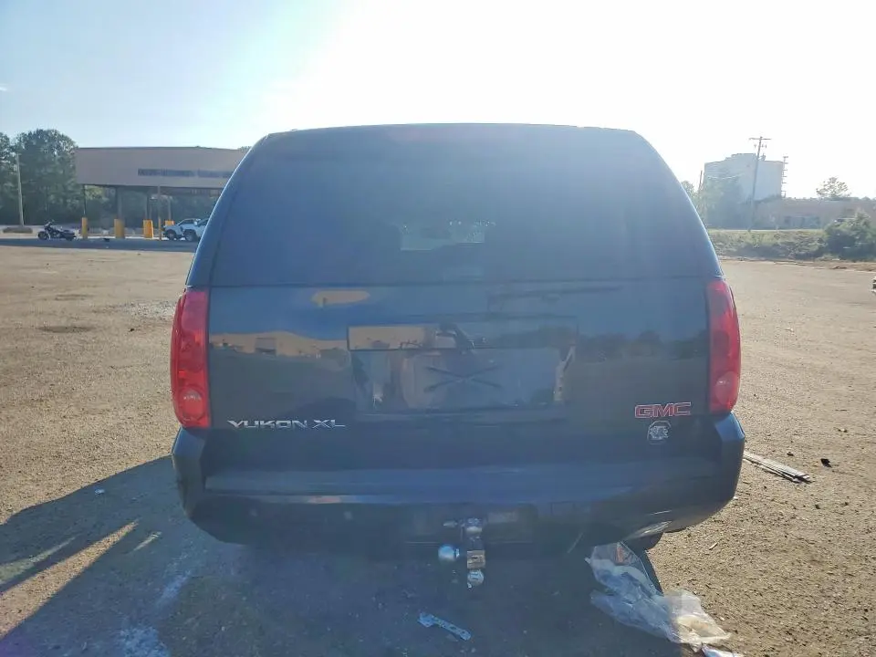 2013 GMC YUKON XL K1500 SLT  