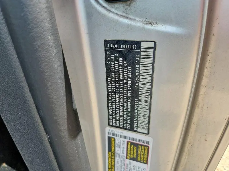 2010 VOLKSWAGEN GOLF   