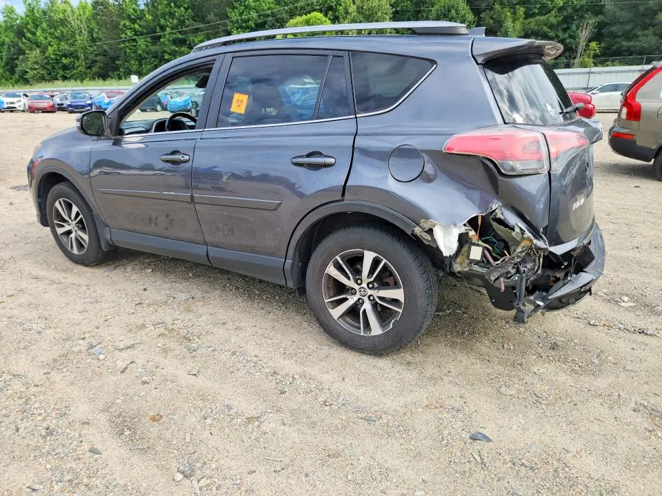 2017 TOYOTA RAV4 XLE  
