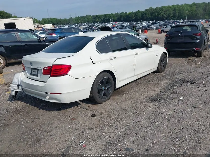 2011 BMW 528I  