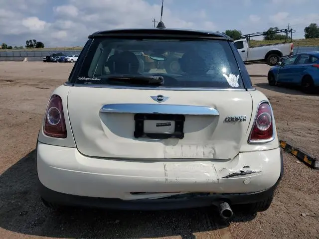 2011 MINI COOPER   