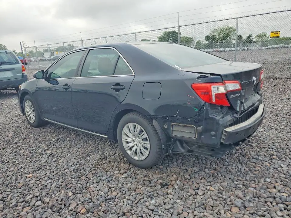 2014 TOYOTA CAMRY LE  